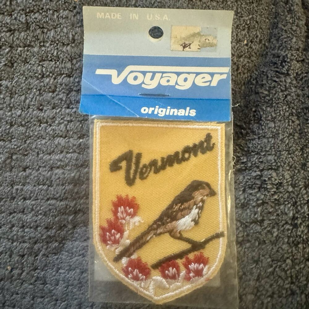 Vintage Vermont Souvenir Patch Voyager Originals Bird Flowers NOS USA